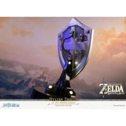 Legend Of Zelda: Breath Of The Wild - Hylian Shield - Collectors Edition With Led Stand [Nintendo] -Figuras Modelos Tienda legend of zelda breath of the wild hylian shield standard edition ver nintendo 1 29
