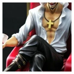 One Piece - Dracule Mihawk Ver.B Premium Bandai Limited [Archive Collection] -Figuras Modelos Tienda one piece dracule mihawk verb premium bandai limited archive collection 1 2