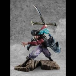 MegaHouse One Piece NEO-MAXIMUM Dracule Mihawk LIMITED Edition [Portrait Of Pirates] -Figuras Modelos Tienda one piece neo maximum dracule mihawk limited edition portrait of pirates 1 7